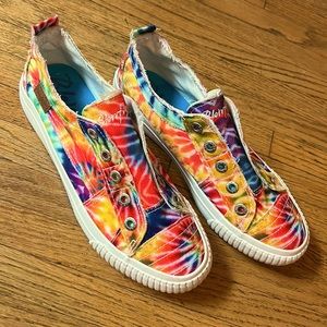 Blowfish Rainbow Tie Dye Low Top Sneakers Slip On Elastic Tongue Size 9 Women